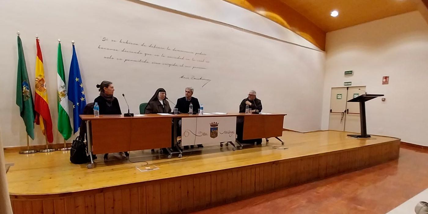 Mesa redonda: La Familia franciscana: pasado, presente y futuro