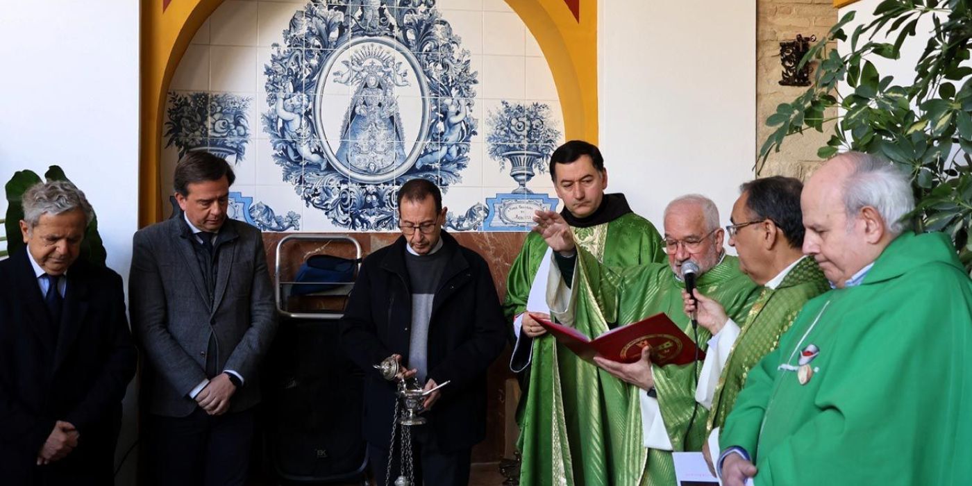 Bendición del claustro restaurado en Madre de Dios (Lucena)