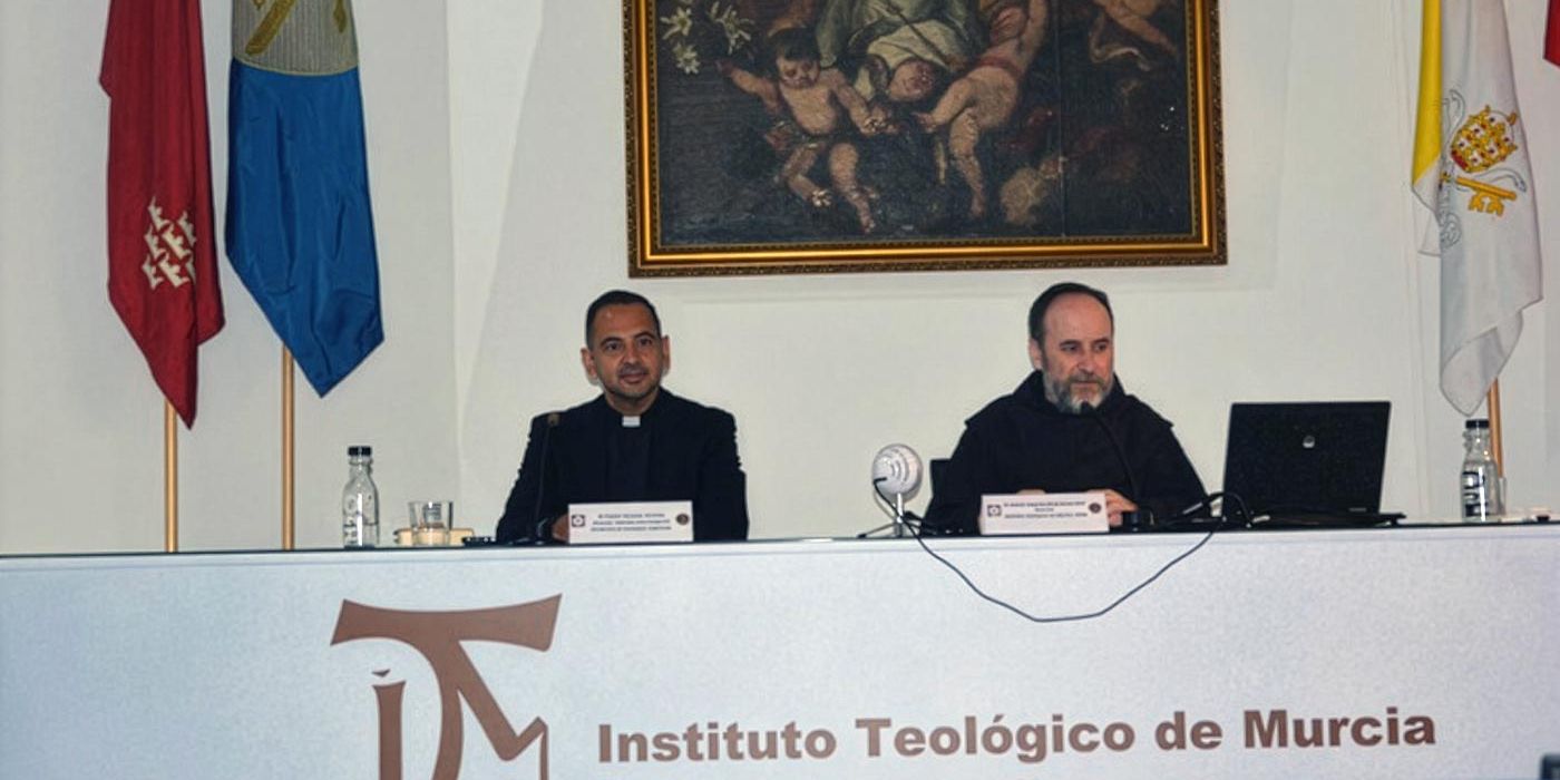 Conferencia en el ITM. "Libertad religiosa y necesidad de diálogo"
