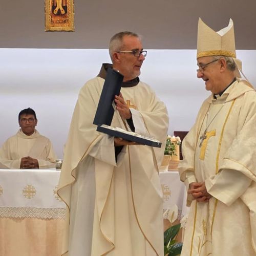 En Sabadell, el obispo inaugura "Los guardianes de la tumba de Jesús"
