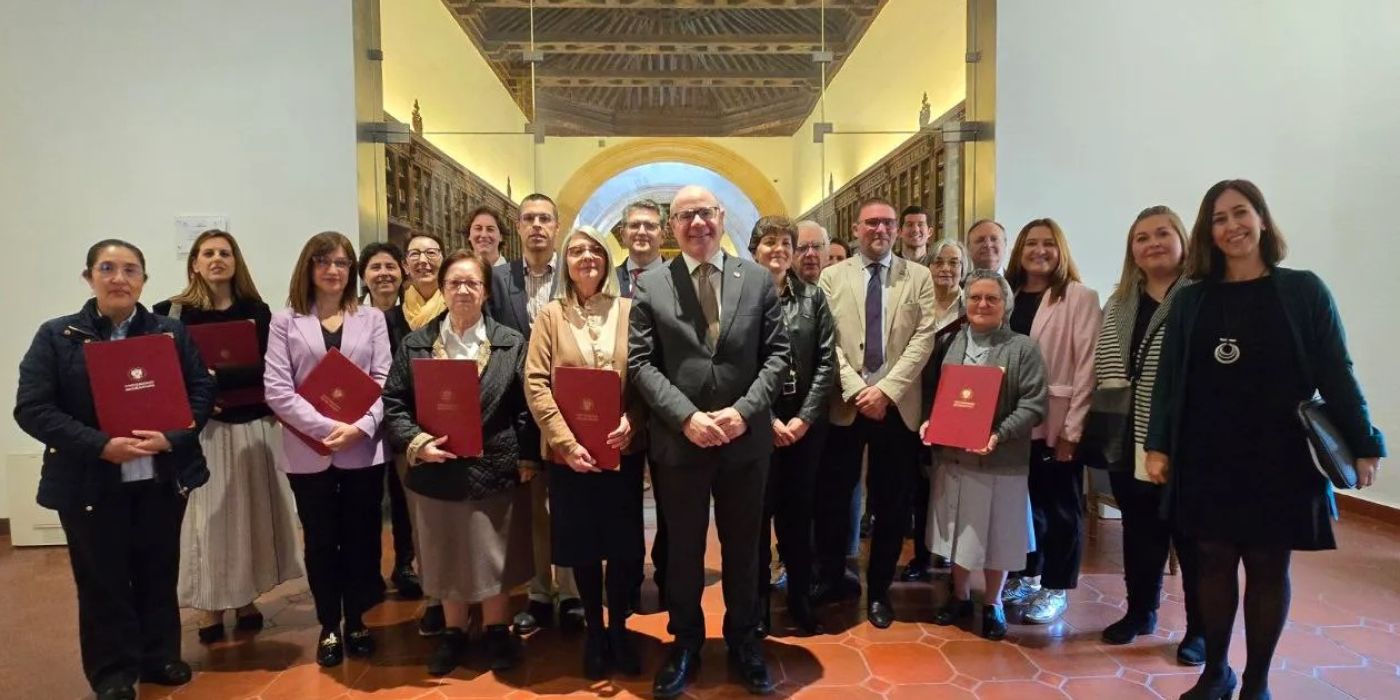 Firma del Convenio de adscripción del Colegio Mayor Cardenal Cisneros con la Universidad de Granada