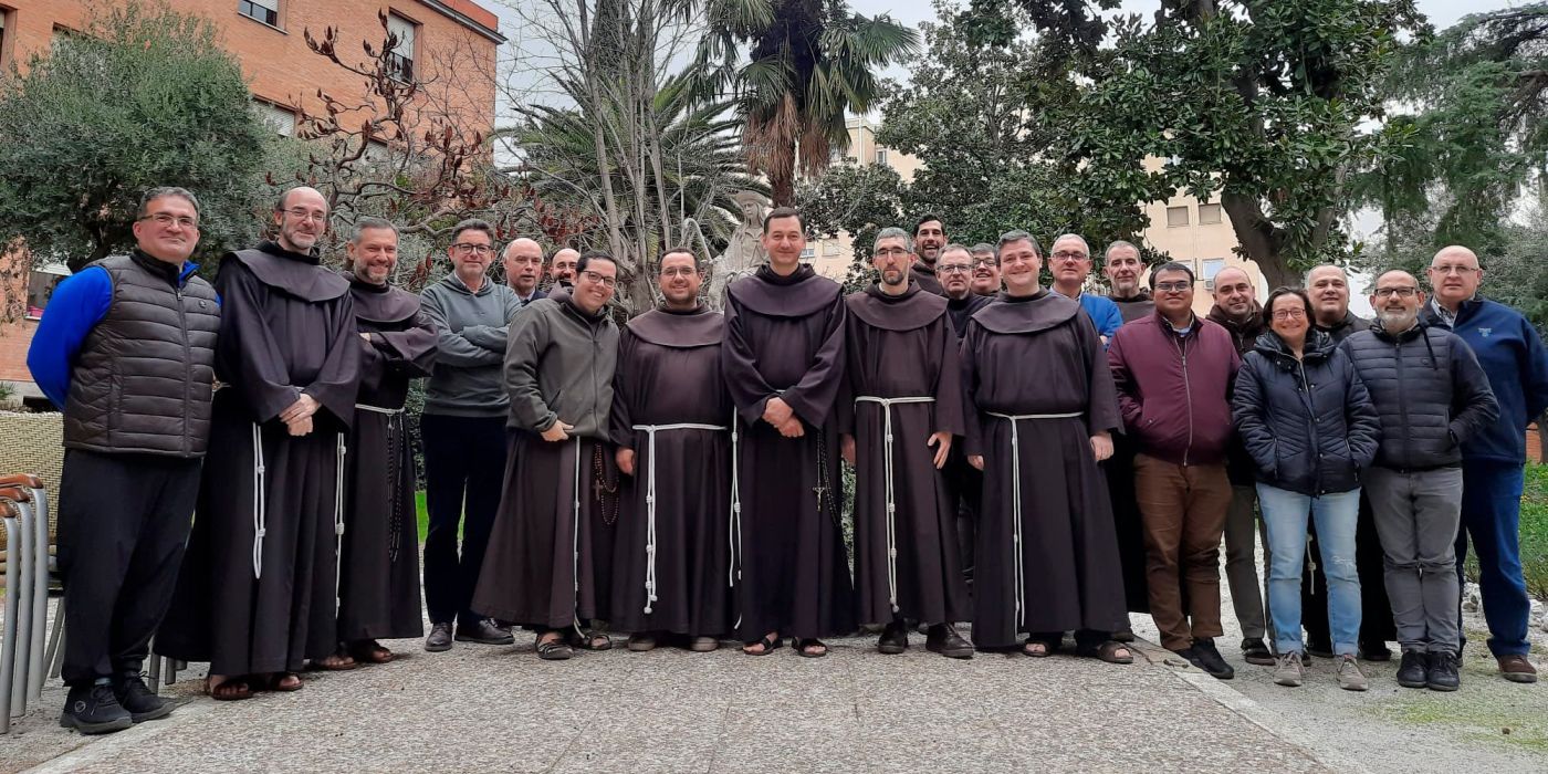 Encuentro de hermanos menores de 10 años de profesión solemne y los hermanos menores de 55 años